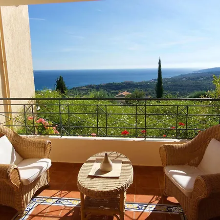Felix Residence&lucia Simona Apartamento Mousata