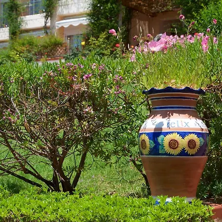 Felix Apartment Mousata